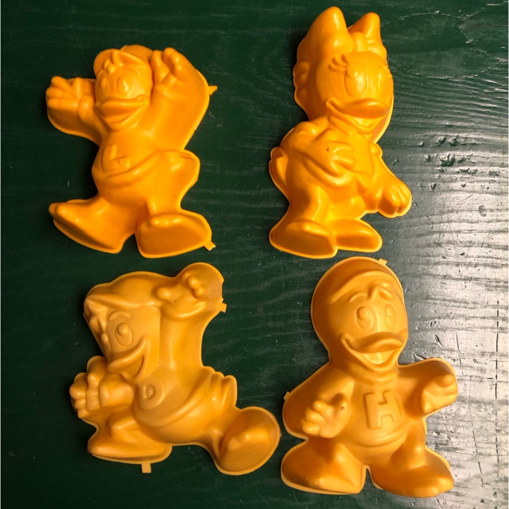 Vintage Disneys DUCK TALES Plastic Jello Molds Huey Dewey Louie Webby 1989 4pcs